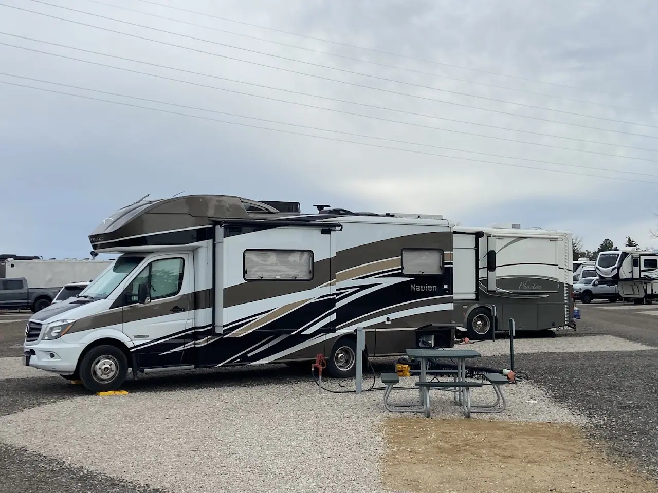 Breezy RV Rentals, RV rental in Glendale