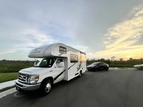 Mid Florida RV Rentals photo 3