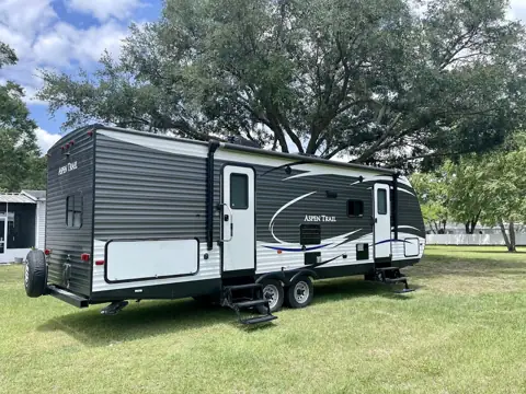 Zephyrhills Rv Rentals in Zephyrhills, FL