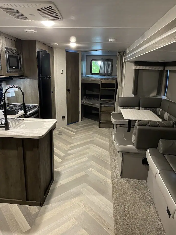 Hammond Camper Rentals, RV rental in Ludington