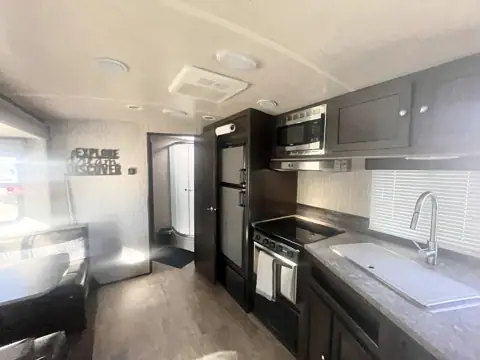 Adventure RV photo 2