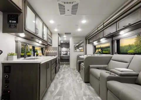 Blacksford - Seattle RV Rentals photo 3