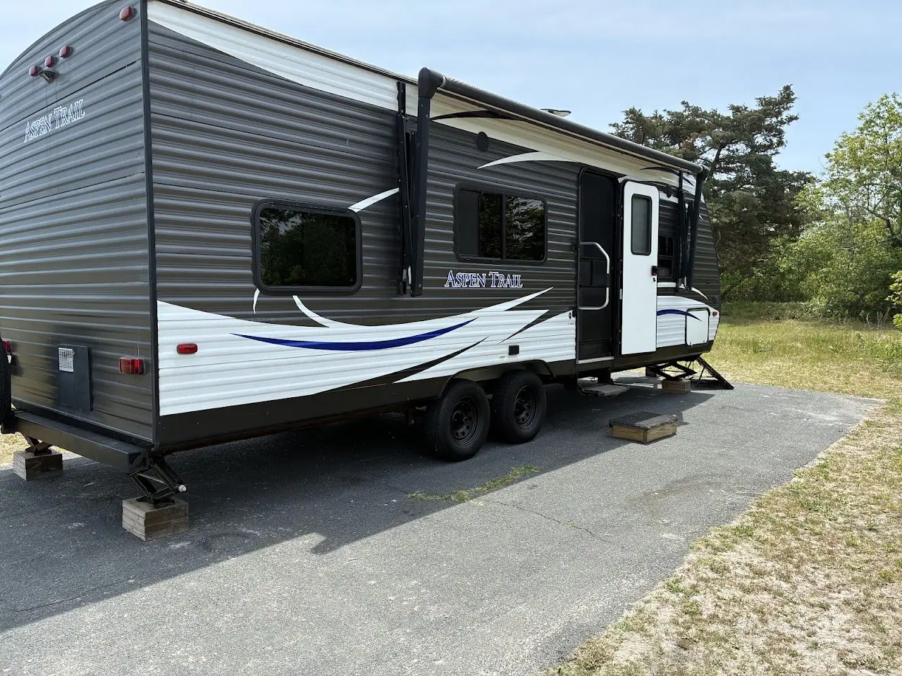 Shore Life RV Rentals, RV rental in Berlin