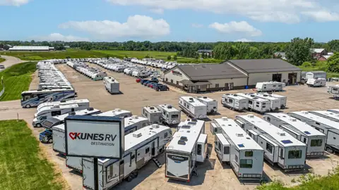 Kunes RV Rentals in Neenah, WI