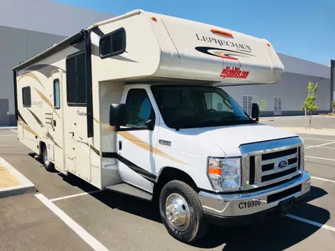 Elijah RVs RV Rental photo 2