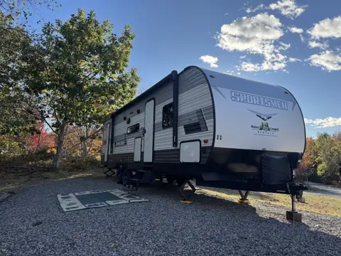 Maine Campah & Pontoon Boat Rentals (RV Camper Rentals) photo 2