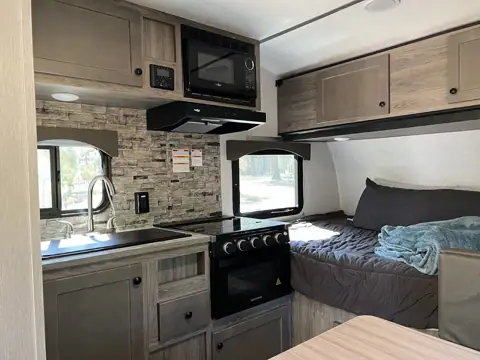Eddie's RVs in Peoria, AZ