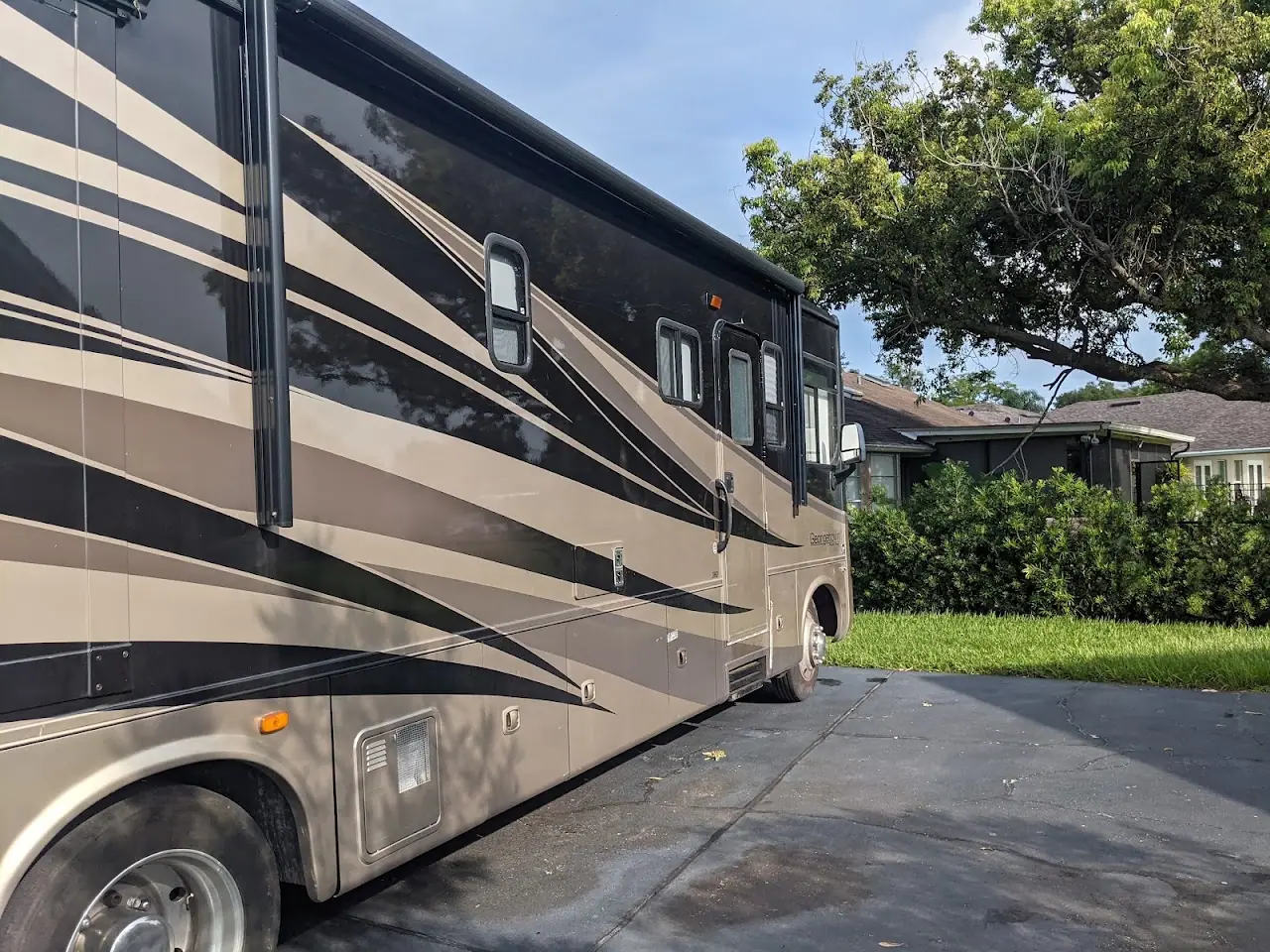 Lux RV Rentals, RV rental in Altamonte Springs