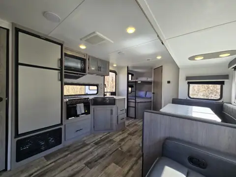Mammoth RV Rentals photo 3