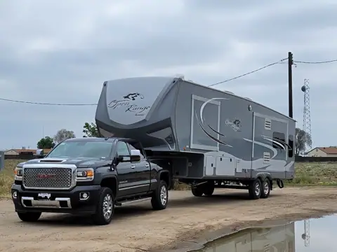 Kingsriver RV Rentals photo 3