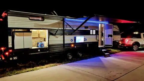 VC RENTALS - RV Travel Trailers for Rent, BOOK NOW! - Utility & Equipments Rental in Marysville, WA