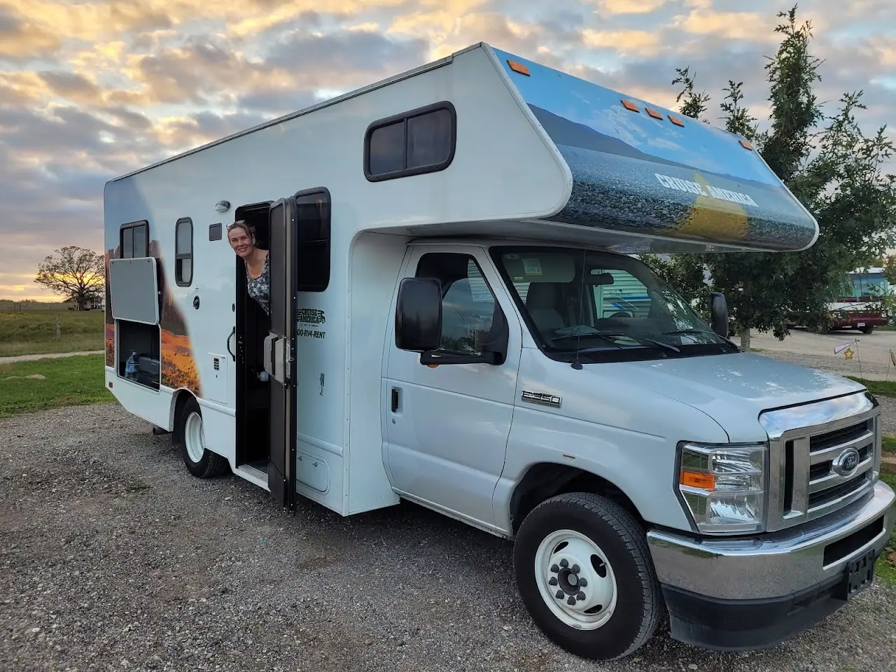 Cruise America RV Rental, RV rental in Kingwood