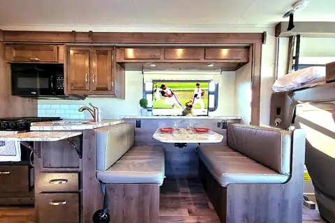 Breezy RV Rentals - Camelot photo 2