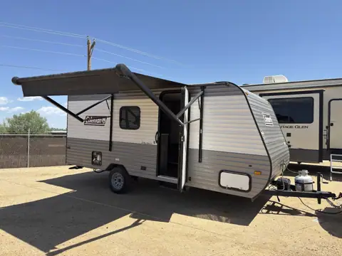 Breezy RV Rentals - Camelot photo 3