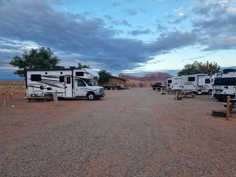 Road Bear RV Rentals photo 2