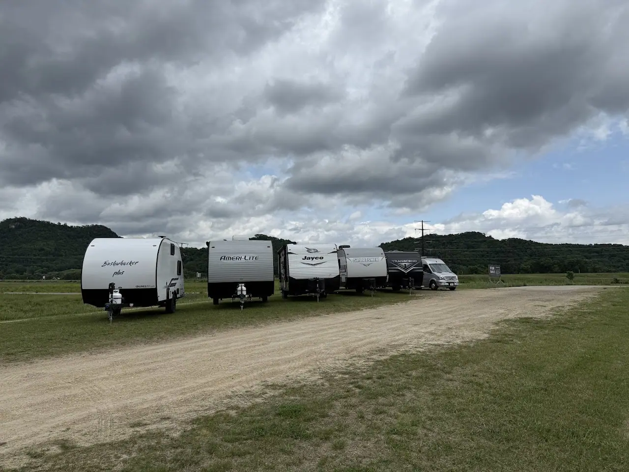 EZCamp Camper Rentals, RV rental in Holmen