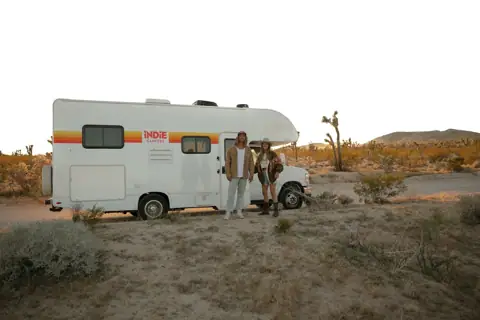 Indie Campers Chicago - RV & Campervan Rentals in Villa Park, IL