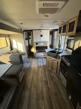 Easy Camper Rental (Valentine) photo 3