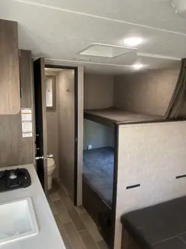 BOB & DAWNS RV RENTAL photo 3