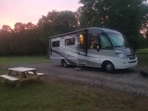 iRV 2014 Itasca Reyo 25P photo 2