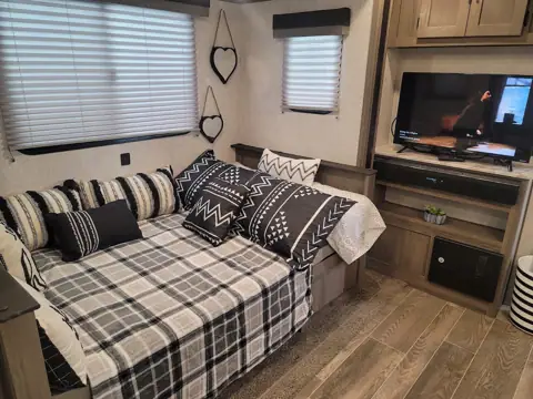 Heart of Mid Florida Rv Rental and Delivery in Avon Park, FL