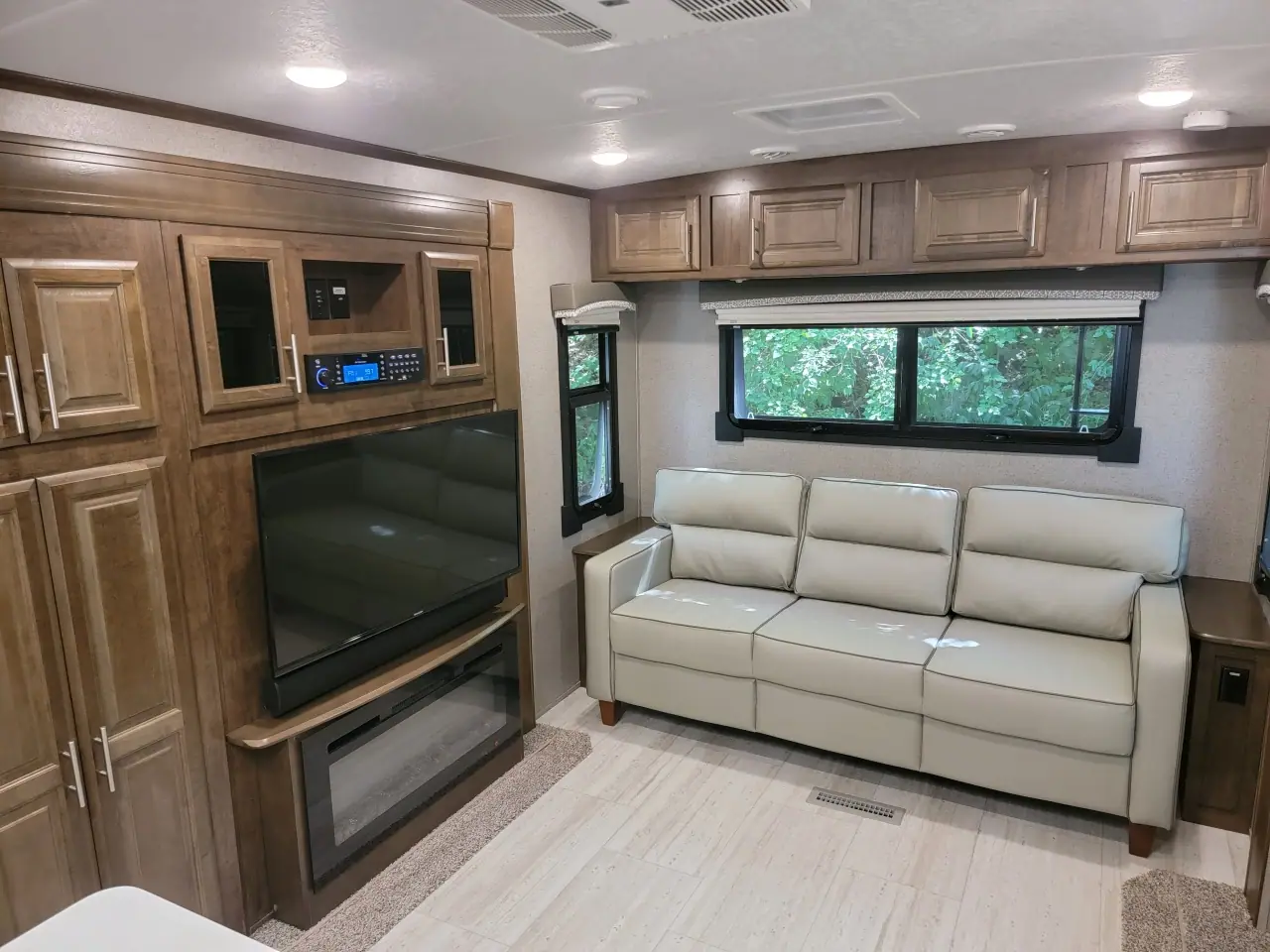 Midwest Camper Rentals, RV rental in Chenoa