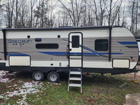 Green's RV Rental Inc. in Muskegon, MI