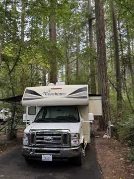 Pacific RV Motorhome Rentals in Brush Prairie, WA