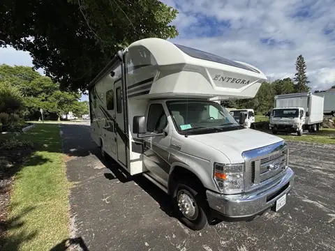 Shadow Wood RV Rental photo 2