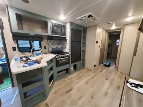 Destination Outdoors RV Rental LLC photo 3