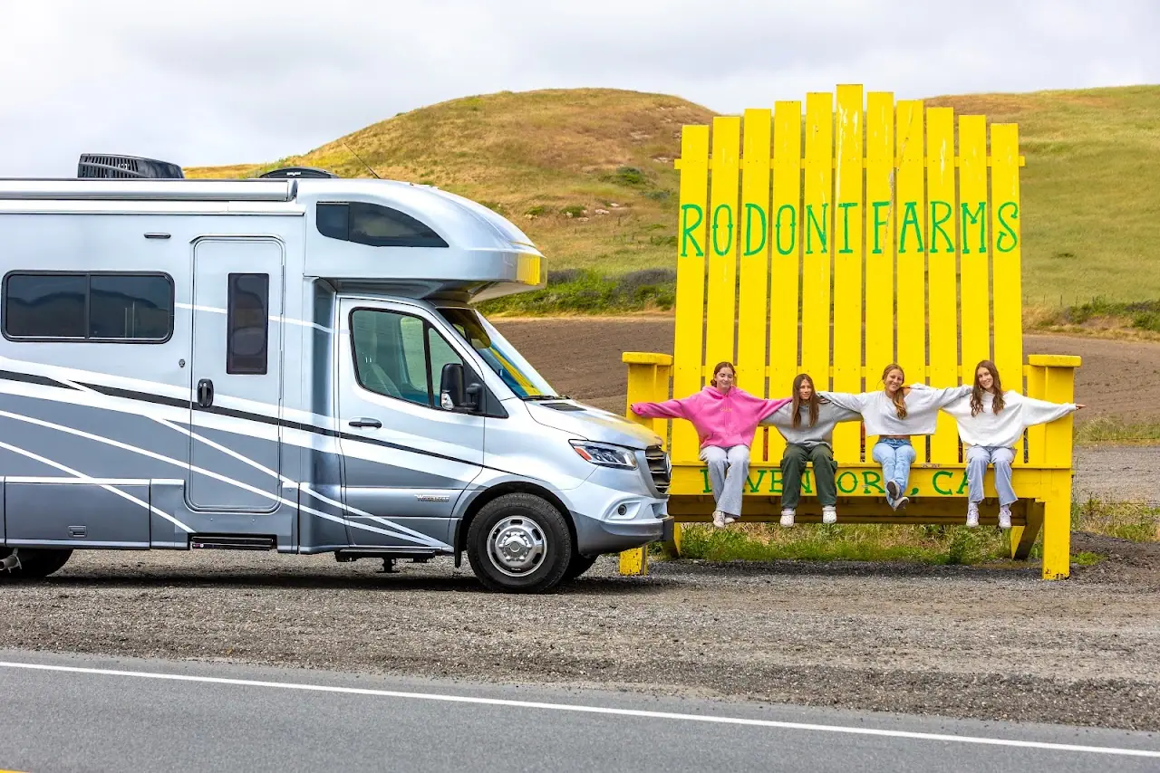 Live2RV, RV rental in Concord