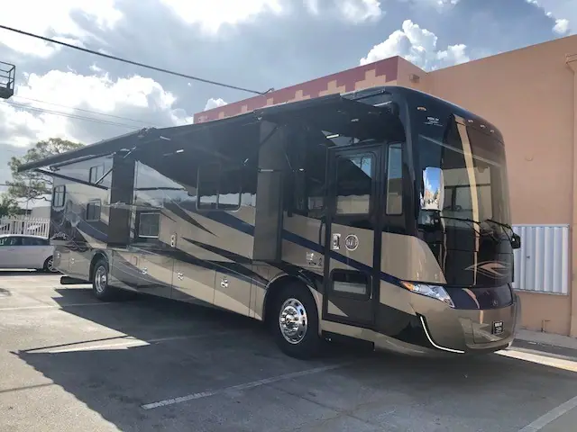 Americas Best Rv Rentals and Consignments, RV rental in Opa-locka