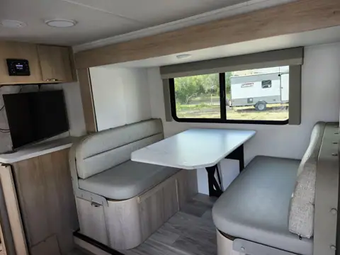 Granny's RV Rentals photo 3