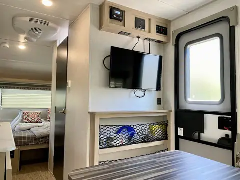 Linda Lee RV in Sacramento, CA