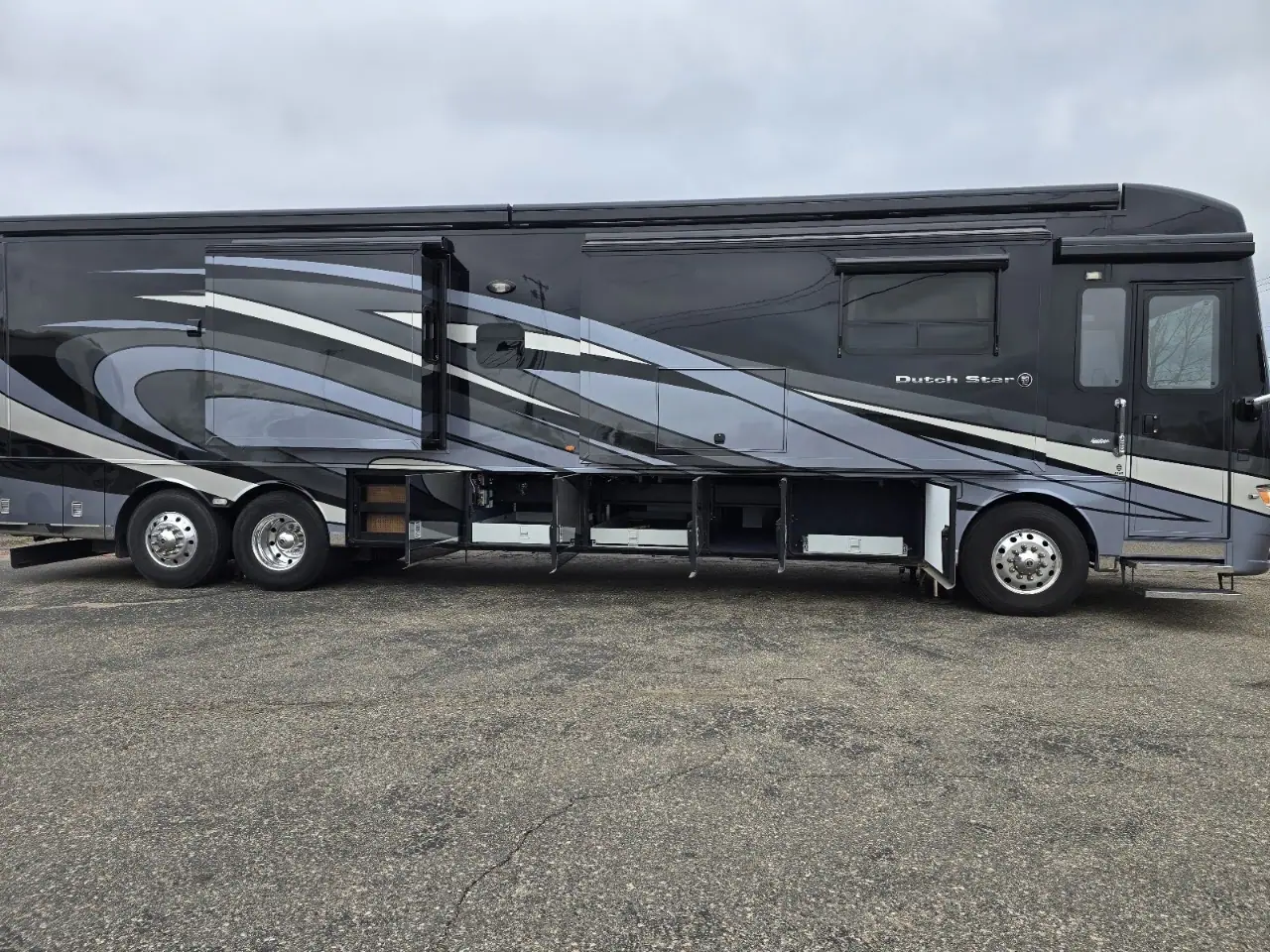 KB RV Center Inc/ AK Equipment, RV rental in Bemidji