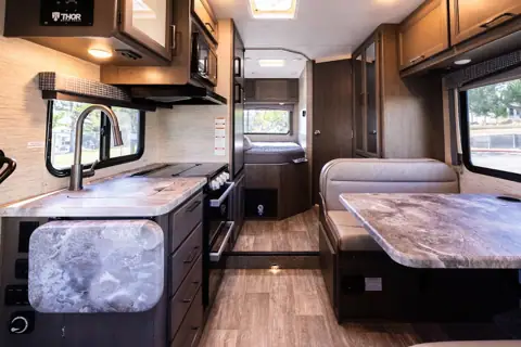 RV RentalsRUs photo 3