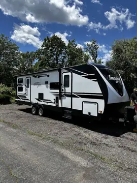 Rolling Adventures RV Rentals photo 2