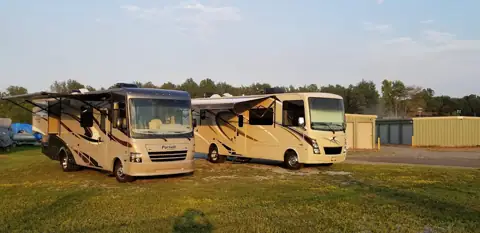Bomar RV Rental photo 3