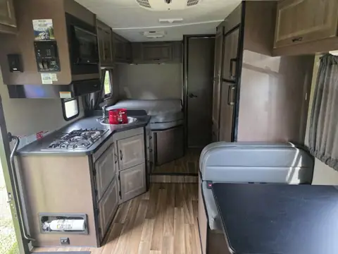 Cruise America RV Rental photo 2