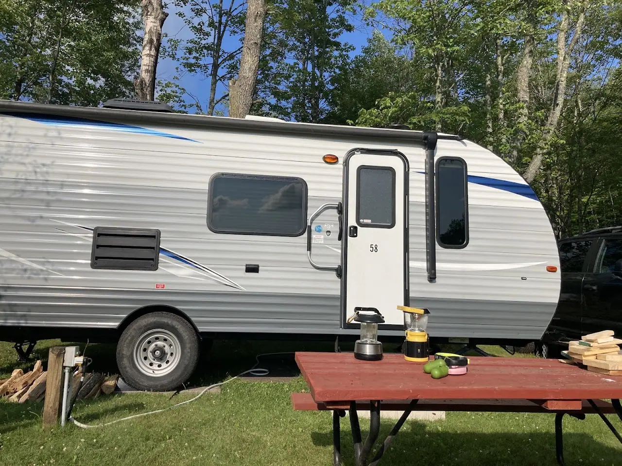 R and R Camper Rentals, RV rental in Siren
