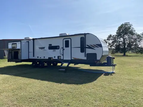 Perrydise RV Rentals in Cochran, GA